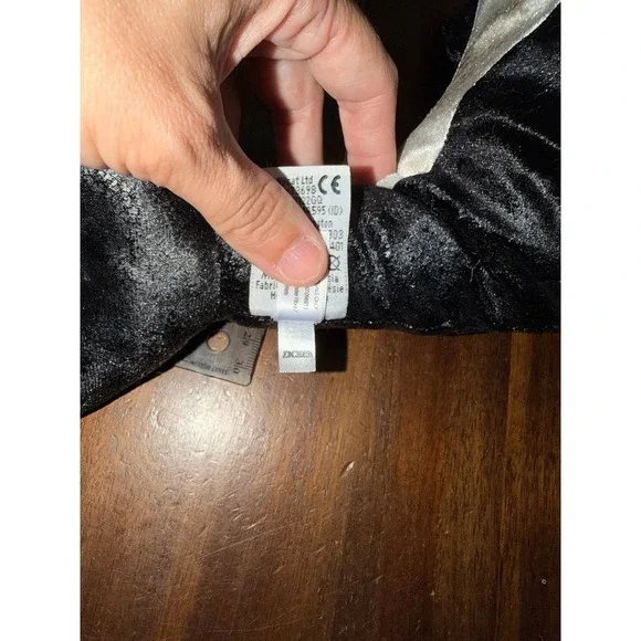 Jellycat London Vincent Killer Whale Plush Stuffed Animal HTF - Picture 8 of 8